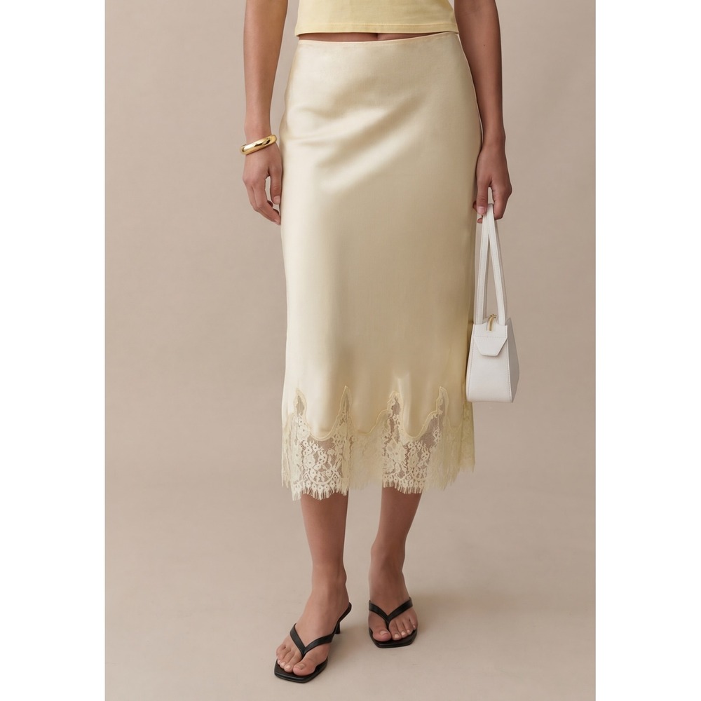 NWT Few Moda Silky Evren Skirt in Butter / Size Medium/Still in Manufacturer Bag